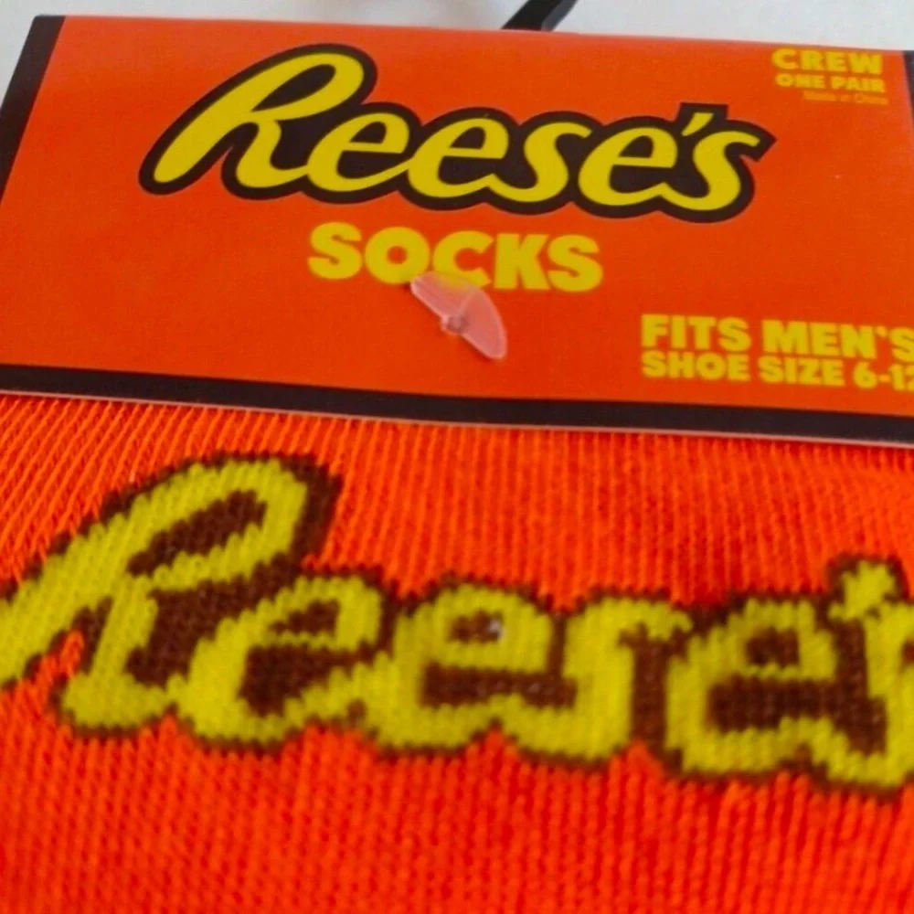 Men Reese’s Novelty Crew Socks Size 6-12 Lot Of 2